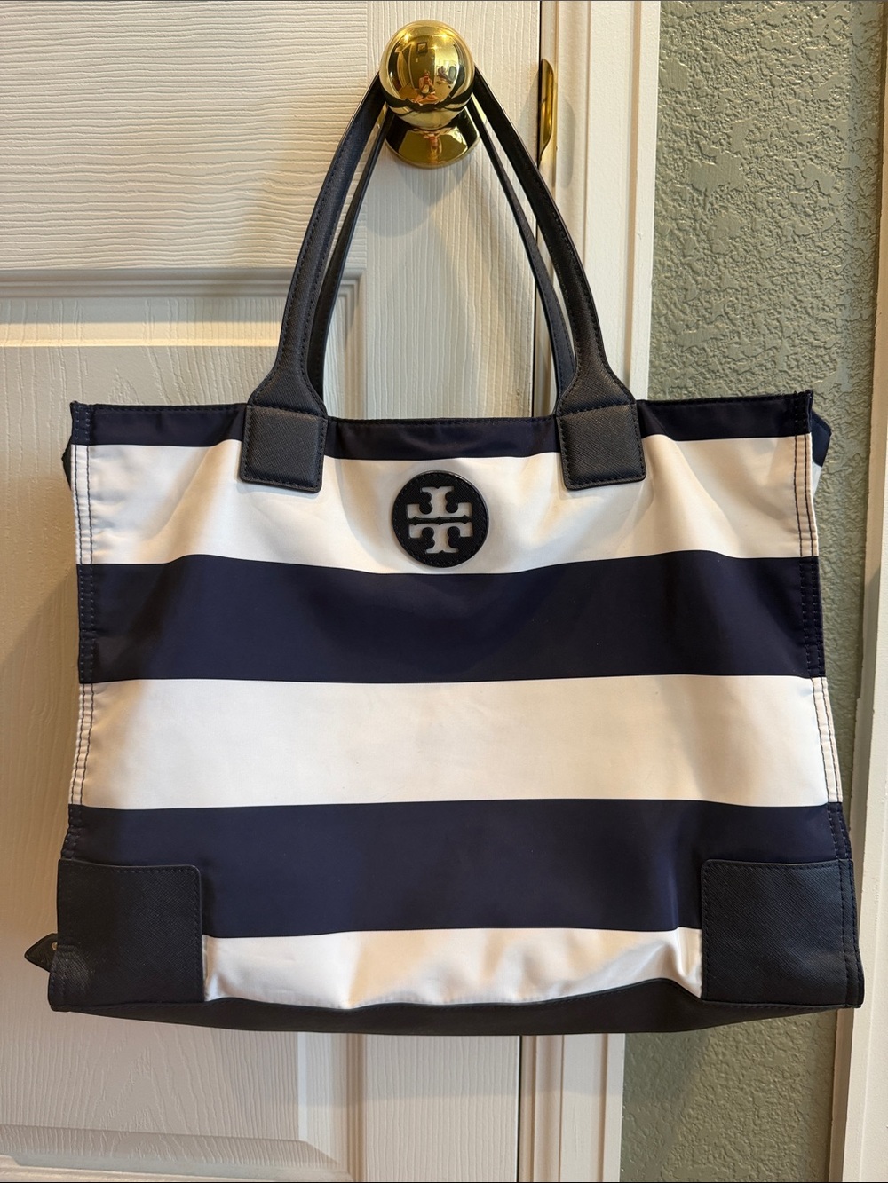 Tory Burch Ella Striped Packable Shoulder Bag - Picture 6 of 16